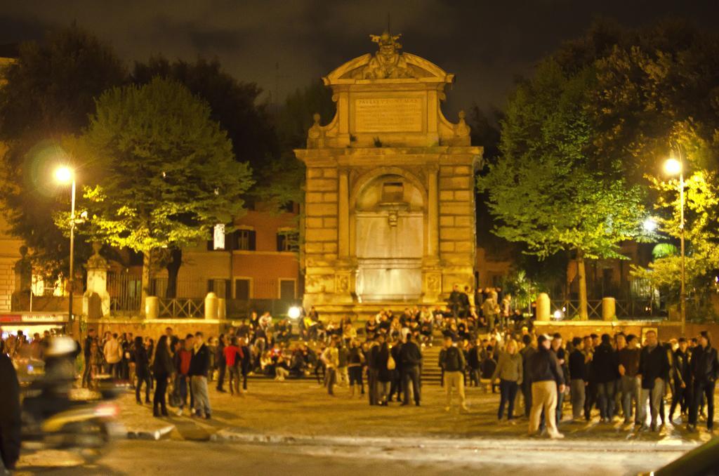 Monolocale Con Piscina A Trastevere Roma